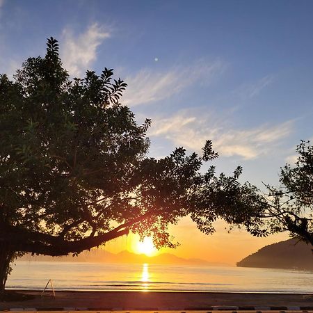 Apartamentos Gratitude Ubatuba Luaran gambar